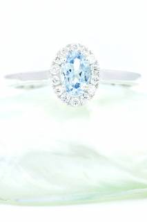 Ring with aquamarine and diamonds