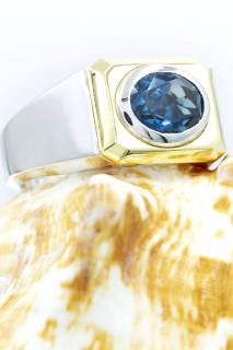 Ring with blue topaz