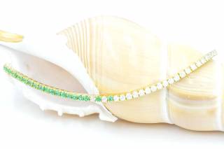Bracelete with emeralds and diamonds